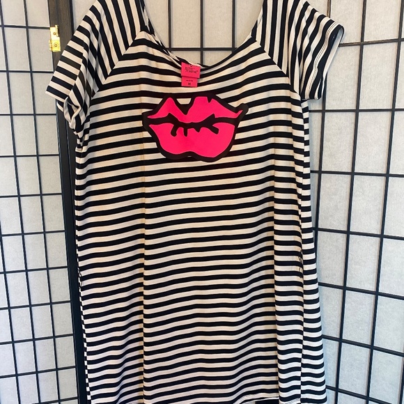 Plus Size - Betsey Johnson Off Shoulder Dress - Picture 6 of 8